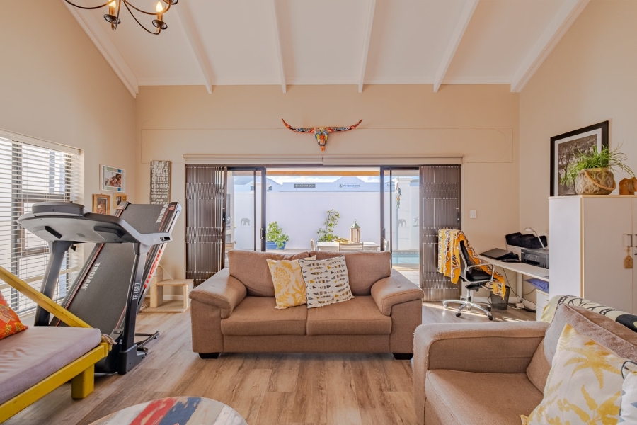 3 Bedroom Property for Sale in Sandbaai Western Cape
